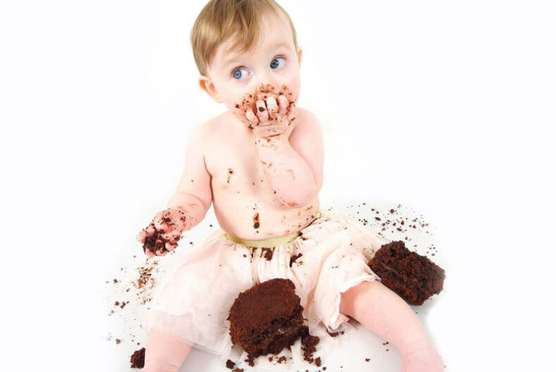 Photoshoot for Babies with 10 Prints: Cake Smash – Cardiff £9.00 instead of £19.00