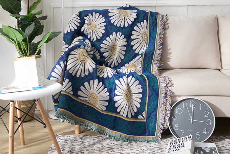 White Daisy Dust Sofa Cover – 4 Sizes! £8.99 instead of £24.99
