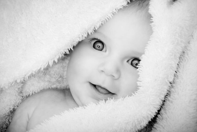 Newborn Photoshoot & A4 Print – 2 Locations – Manchester £7.00 instead of £110.00