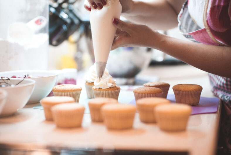 Get 84% Off: Accredited Online Cupcake Academy Diploma Course – Now Only £16.00, Save £84!