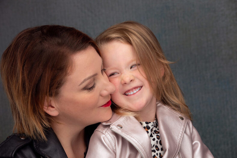 Mother & Daughter Photoshoot & 2 Prints – Over 70 Locations! £9.00 instead of £220.00