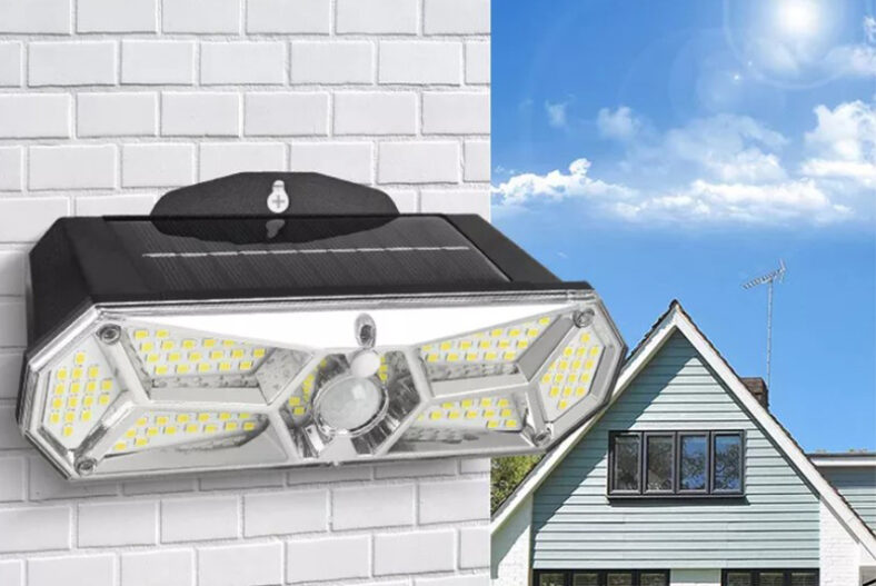 126 LED Solar Motion Sensor Wall Lamp – 1/2/4! £7.99 instead of £25.99