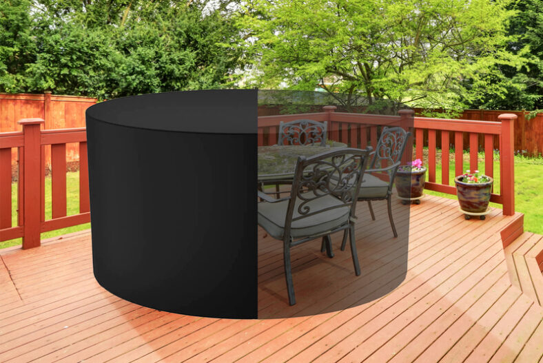 Round Outdoor Garden Furniture Cover – 2 Sizes £19.00 instead of £59.99