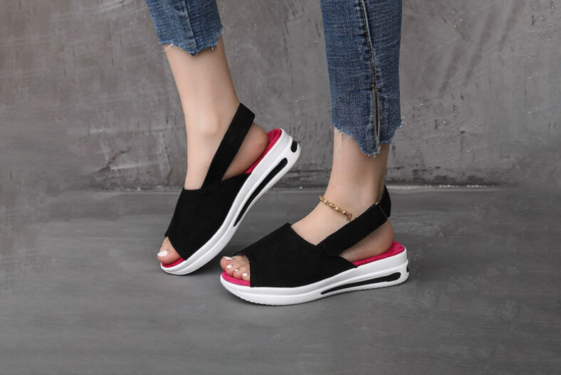 Women’s Casual Platform Sandals – 4 Colours & UK Sizes 4-8 £13.99 instead of £35.99