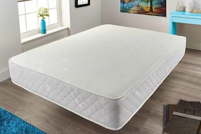 Cool Touch Memory Foam Layered Mattress – 4 Sizes! £79.00 instead of £239.99