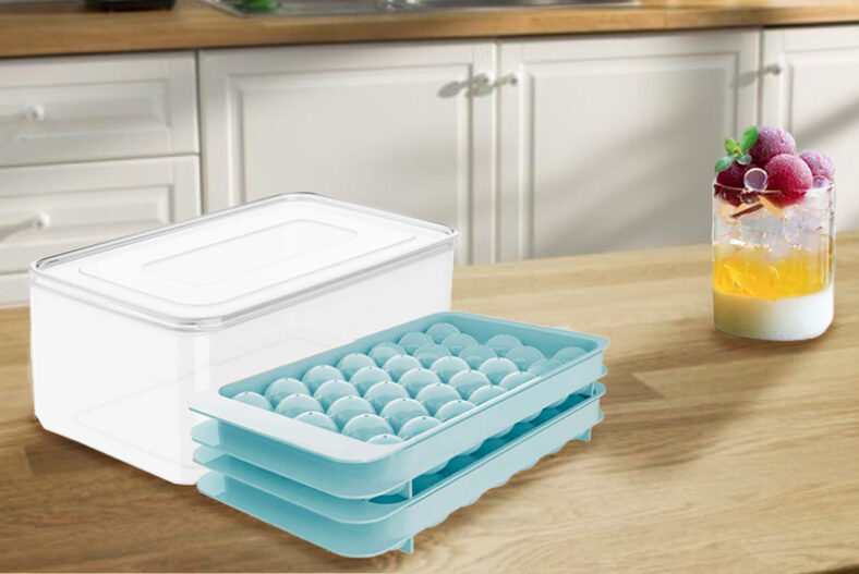 Creative Sphere Ice Cube Mould Tray – Pink or Blue £8.99 instead of £23.98