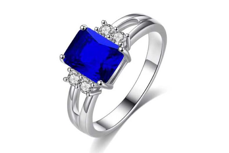 Silver Plated Royal Blue Crystal Ring £4.99 instead of £49.99