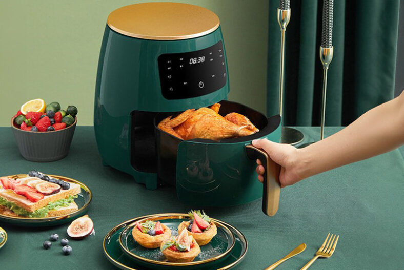 Multifunctional 6L Easy Clean Air Fryer – With Papers £4.99 instead of £12.99