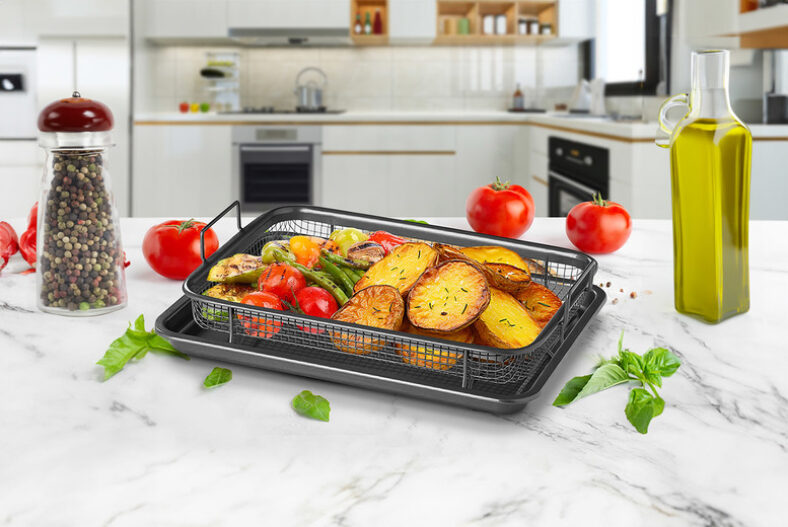 2pcs Crisper Oven Tray Set with Mesh Crisping Basket £9.99 instead of £24.99