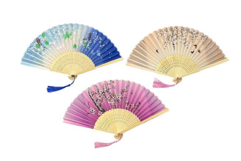 £8.99 instead of £32.99 for a 3Pcs Folding Bamboo Hand Fans – save up to 73%