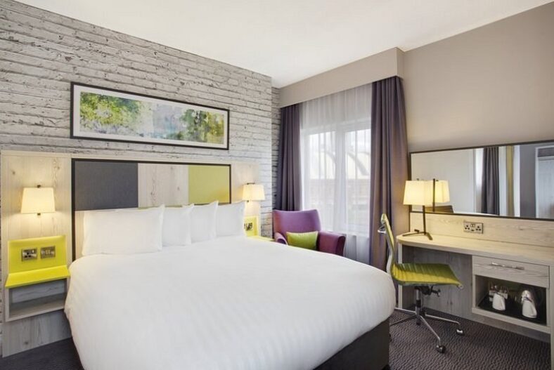 A Manchester Break at Leonardo Hotel Manchester Central hotel stay for two people with breakfast and £20 drinking & dining credit. From £99 for an overnight stay, or from £214 for a two-night stay – save up to 46%