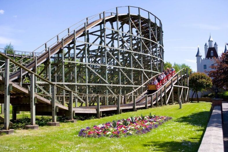 Gulliver’s World Overnight Break & Theme Park Entry Package – Up to 6 People £159.00 instead of £273.90