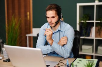 Transforming Customer Experience: The Rising Role of AI in Customer Service