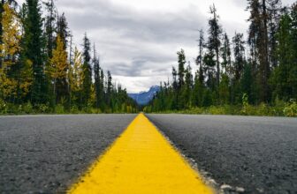 Enhancing Customer Experience: The Transformative Benefits of AI in Automated Journey Optimization