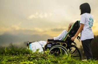 Revolutionizing Elder Care: The Impact of AI Technology on Senior Living and Well-Being