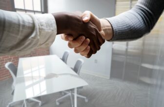 Revolutionizing HR: The Benefits of AI-Driven Automation in Employment Contract Drafting