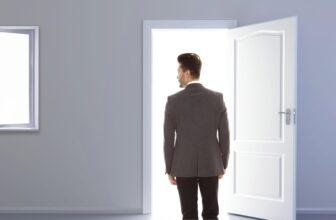 Unlocking Potential: How AI Enhances Business Opportunity Identification and Drives Growth