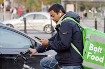 Top 10 Game Changers in the Food Delivery Service Industry