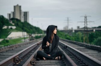 Revolutionizing Risk Management: The Role of AI in Identifying and Mitigating Threats