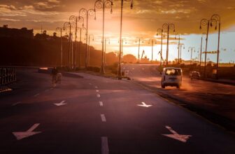 Maximizing Website Traffic: The Benefits of AI-Driven Optimization Strategies