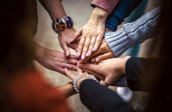 Building Better Online Communities: How AI Enhances Engagement, Connection, and Growth