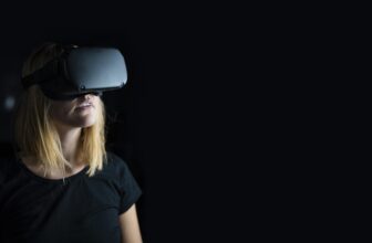 Empowering Connections: The Role of AI in Transforming Virtual Assistants