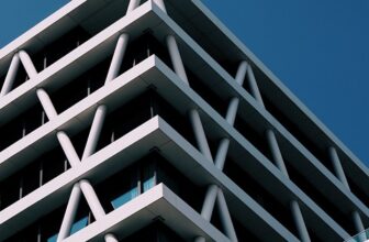 Transforming Realty: How AI is Revolutionizing the Real Estate Industry