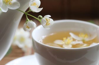 Brewing Bliss: The Health Benefits and Varieties of Herbal Teas