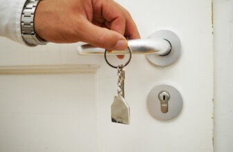 Revolutionizing Real Estate: How AI Enhances Property Title Status Monitoring and Protects Your Investments