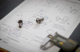 Optimizing Efficiency: The Role of AI in Revolutionizing Production Planning