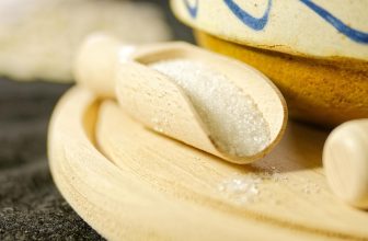 Sweet Science: Examining the Health Impacts of Artificial Sweeteners in Today’s Diet
