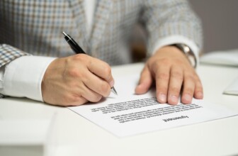 Unlocking Legal Clarity: How AI Enhances Clause Extraction from Contracts for Smarter Decision-Making