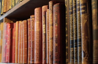 Exploring the Top 10 Leading Bookstore Chains Revolutionizing the Literary Landscape