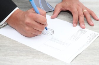 Validating Electronic Signatures on Wills: Harnessing AI for a Seamless Probate Process in the UK