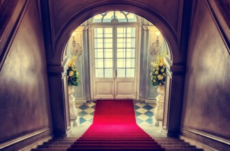 Top 10 Carpet Cleaning Companies Redefining Industry Standards in 2023