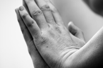 Optimizing Your Workspace: The Essentials of Ergonomic Posture for Health and Productivity