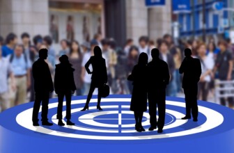 Unlocking Precision: How AI Transforms Advertising Targeting for Enhanced Consumer Engagement