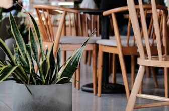 Maximizing Productivity: How AI Streamlines Meeting Scheduling