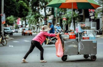Revolutionizing Vendor Management: How AI Transforms Partnerships and Enhances Efficiency