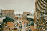 Top 10 Bookstore Giants Revolutionizing the Reading Experience
